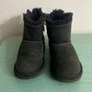 Black Ugg Toddler Size (11)
